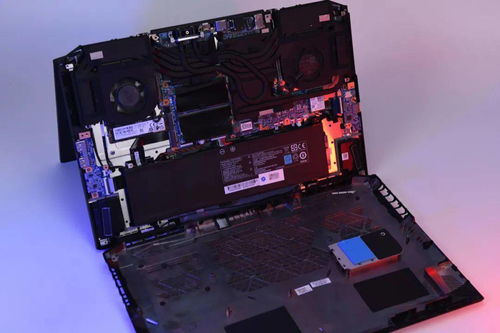 科技革新 機(jī)械革命曠世水冷游戲本拆機(jī)圖解，探秘貫穿CPU與GPU的散熱管道